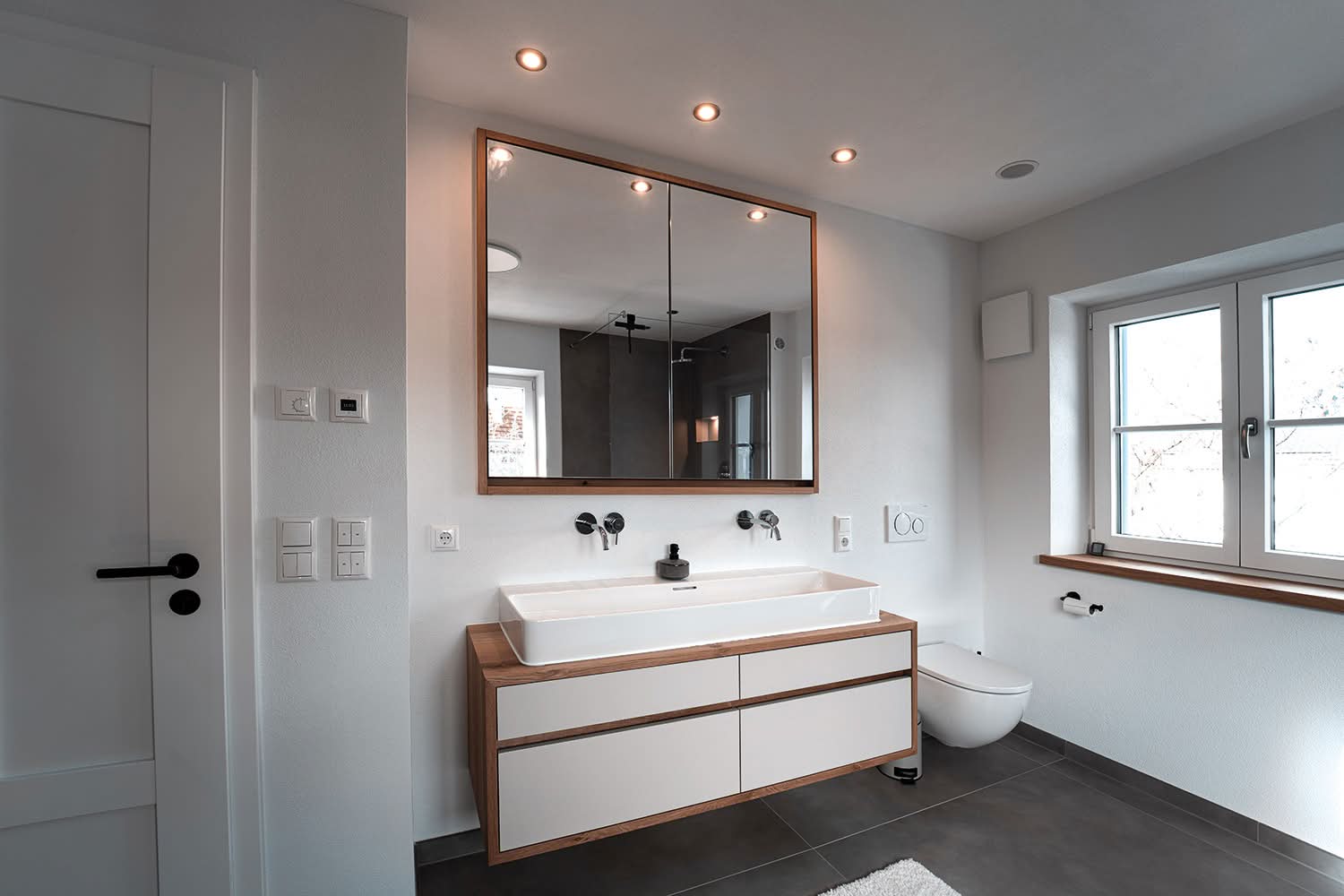 Badezimmer mit Piton-Oberfläche